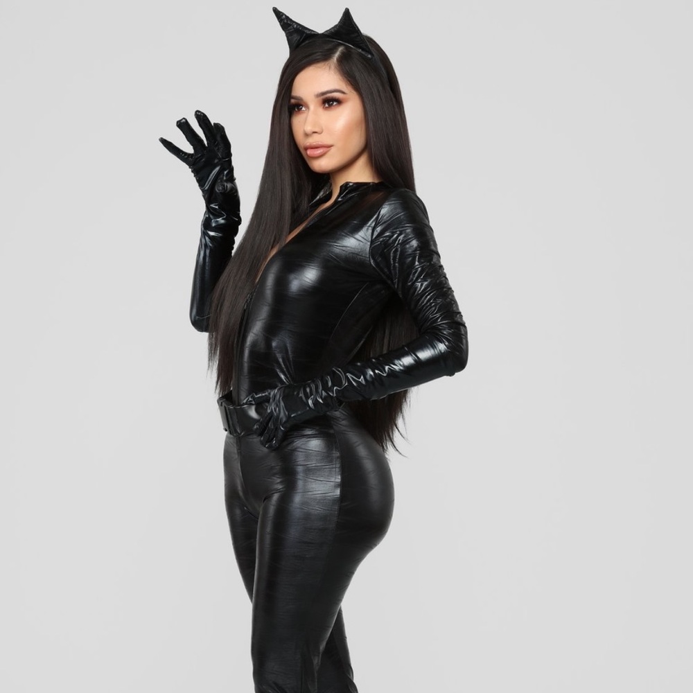 Catwoman Costume - HALLOWEEN